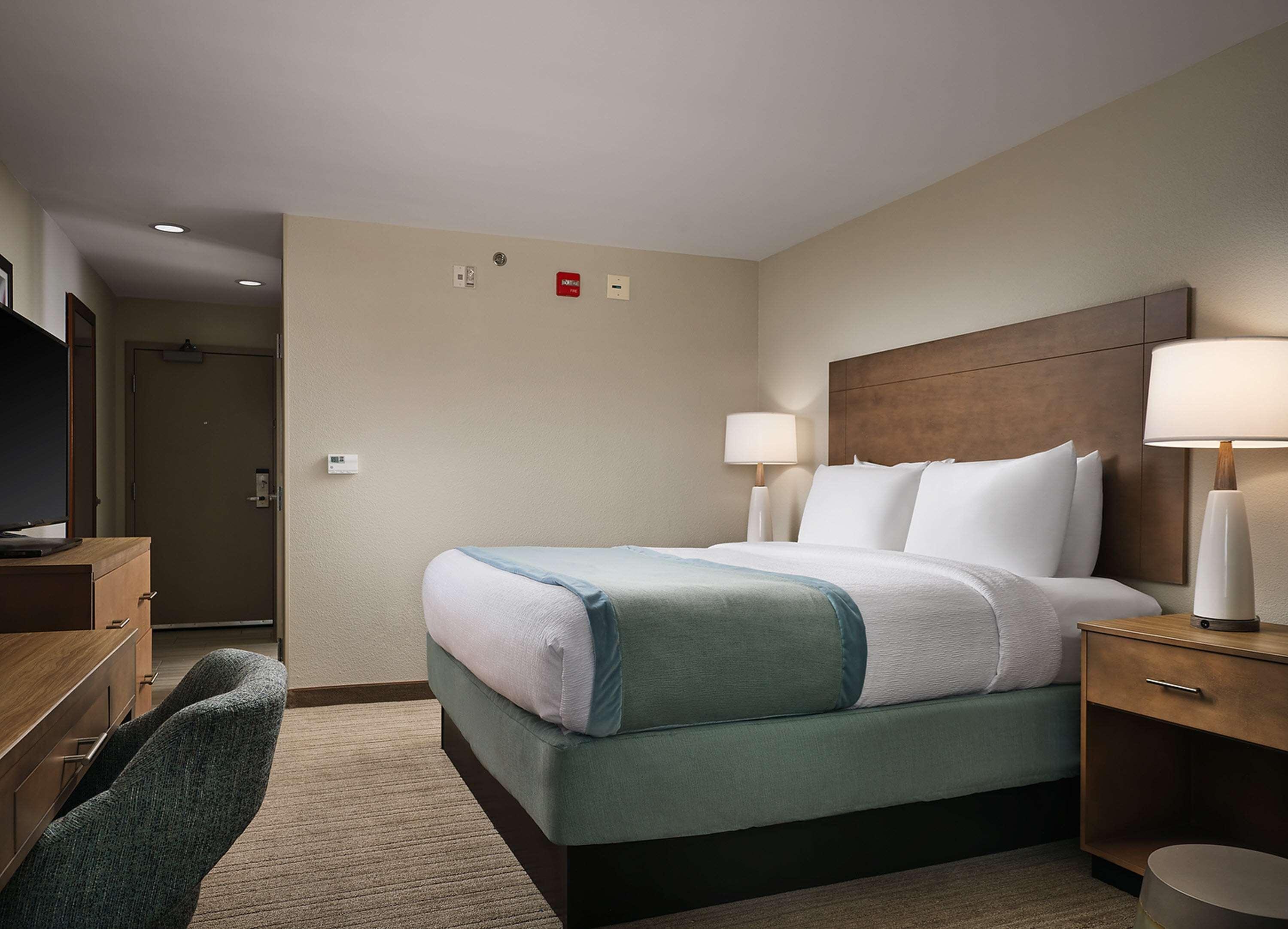 Best Western Plus Desoto Олив-Бранч Экстерьер фото